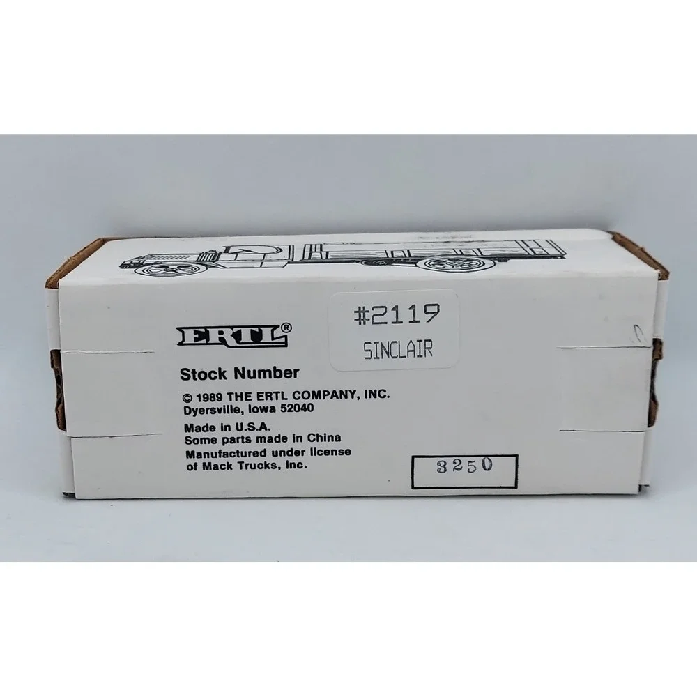 1989 ERTL 1926 Sinclair #2119 Mack Tanker Bank 1/38